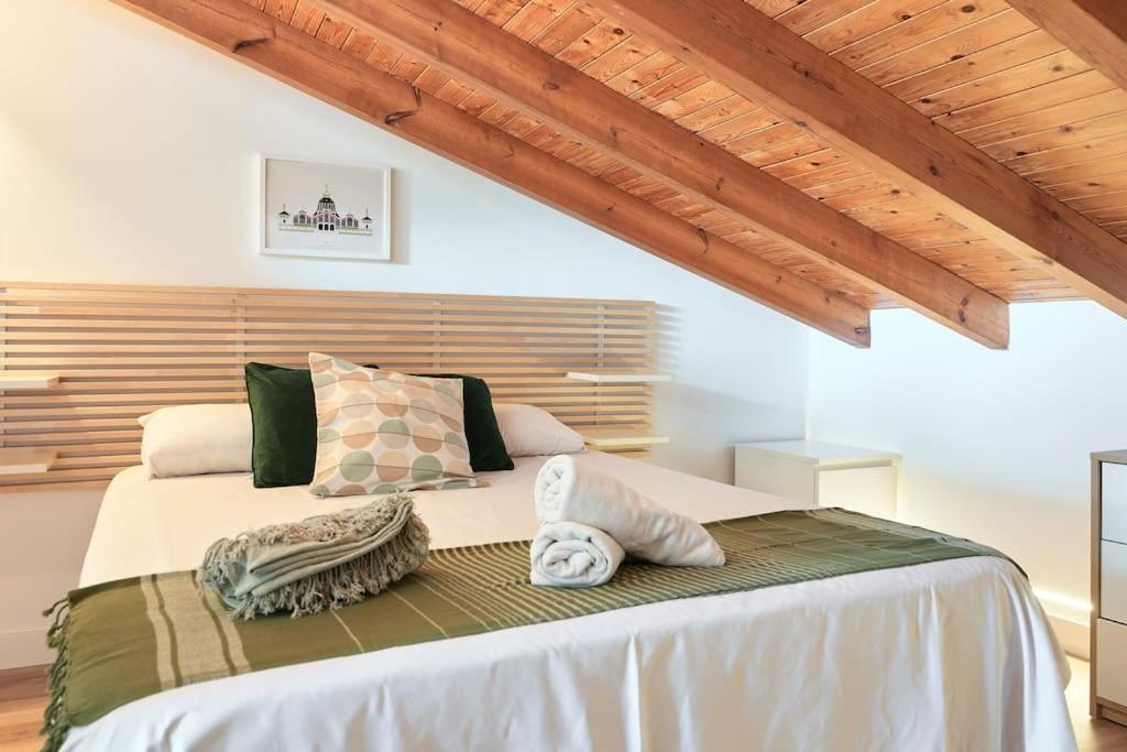 דירות ולנסיה Sunny Cozy Penthouse With A Terrace At Plaza Del Carmen מראה חיצוני תמונה