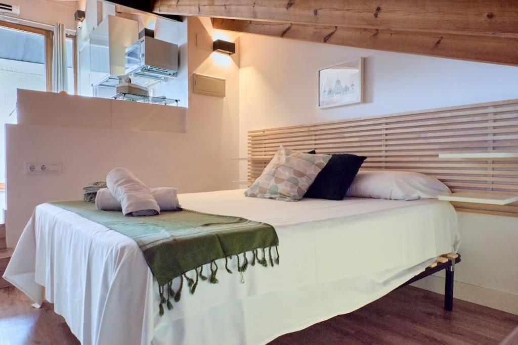 דירות ולנסיה Sunny Cozy Penthouse With A Terrace At Plaza Del Carmen מראה חיצוני תמונה