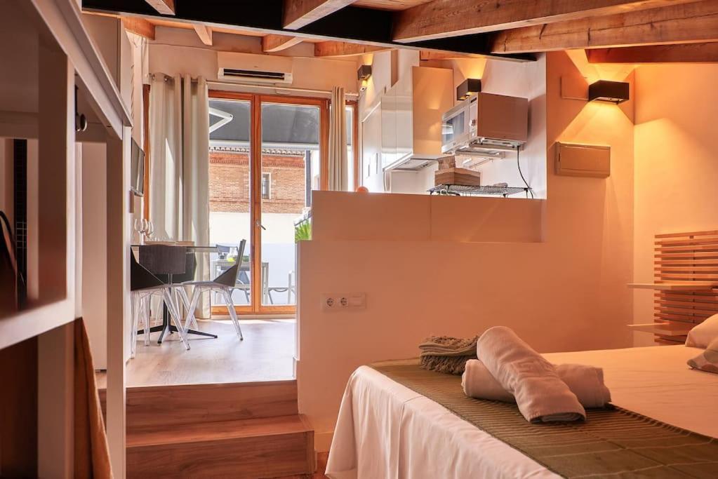 דירות ולנסיה Sunny Cozy Penthouse With A Terrace At Plaza Del Carmen מראה חיצוני תמונה