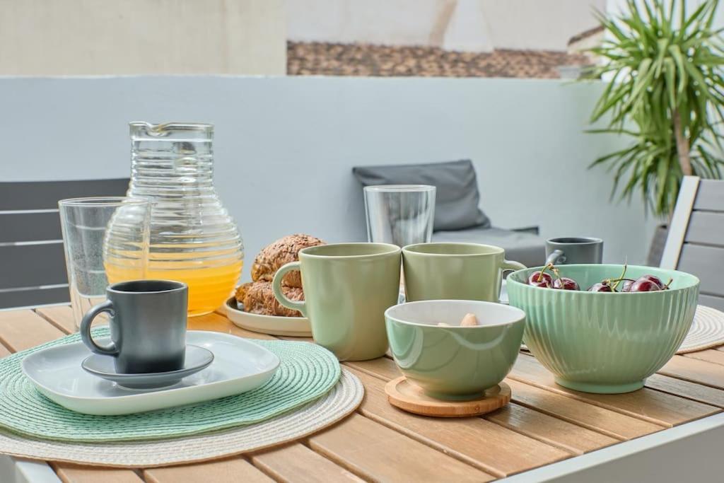 דירות ולנסיה Sunny Cozy Penthouse With A Terrace At Plaza Del Carmen מראה חיצוני תמונה
